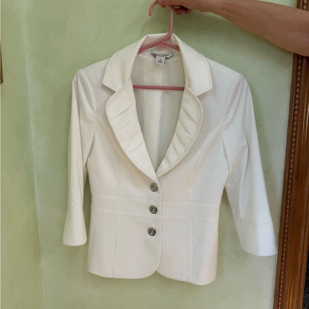 White House Black Market White pleated Lapel Women's Blazer